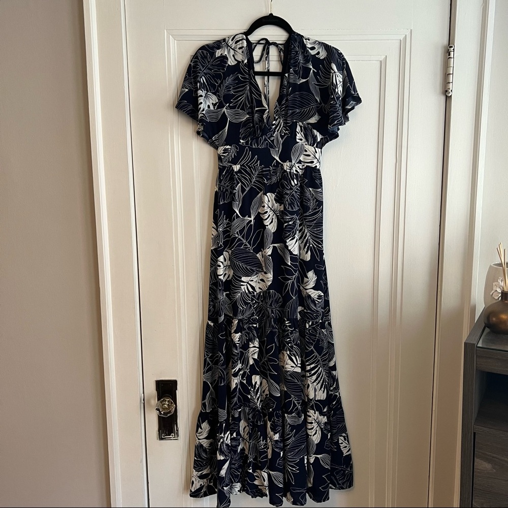 Lulu's Navy and White Floral Maxi Dress